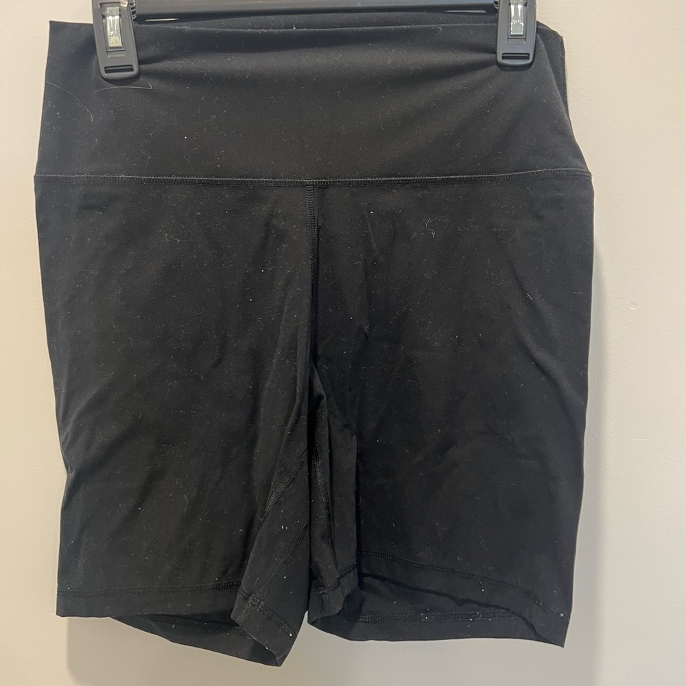CRZ YOGA Women's Black Bike Shorts
